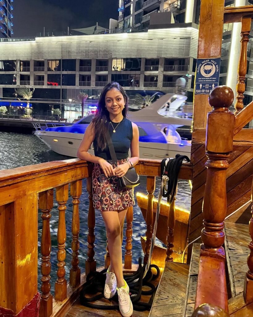 cruise dinner